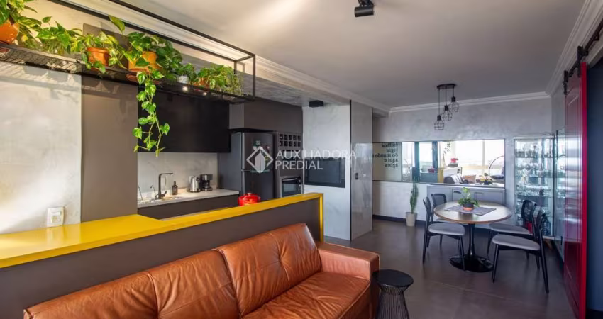 Apartamento com 3 quartos à venda na Rua Delfino Riet, 537, Santo Antônio, Porto Alegre