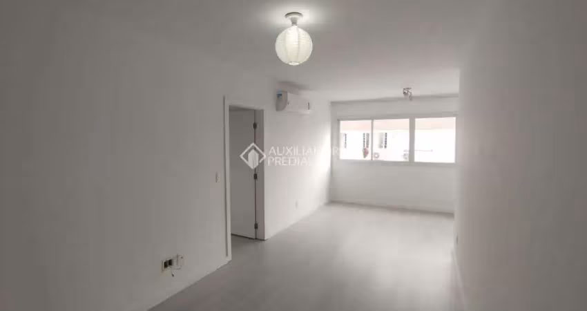 Apartamento com 3 quartos para alugar na Rua Monteiro Lobato, 334, Partenon, Porto Alegre