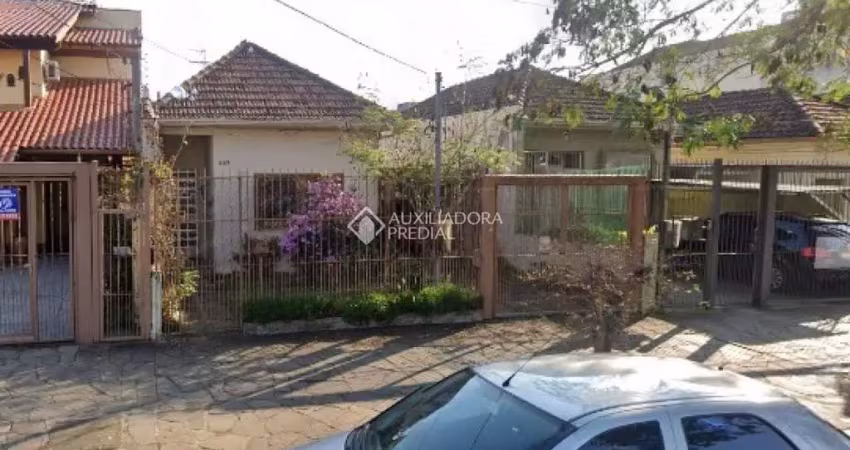 Casa com 2 quartos à venda na Rua Gomes Jardim, 527, Santana, Porto Alegre