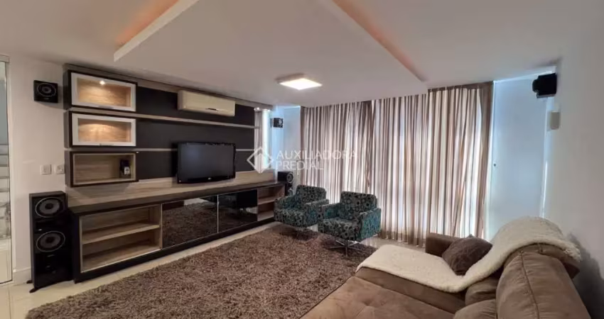 Casa com 3 quartos à venda na Rua Santiago Dantas, 367, Cascata, Porto Alegre