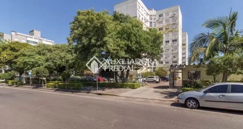 Apartamento com 3 quartos à venda na Rua Coronel Massot, 520, Camaquã, Porto Alegre