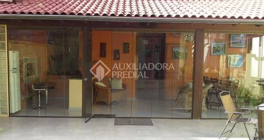 Casa em condomínio fechado com 4 quartos à venda na Rua Riachuelo, 771, Centro Histórico, Porto Alegre