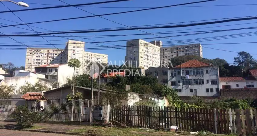 Casa em condomínio fechado com 3 quartos à venda na Rua Teixeira de Freitas, 761, Santo Antônio, Porto Alegre