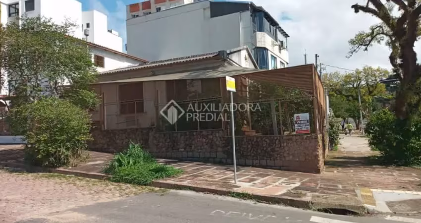 Casa com 3 quartos à venda na Rua Dona Augusta, 476, Menino Deus, Porto Alegre