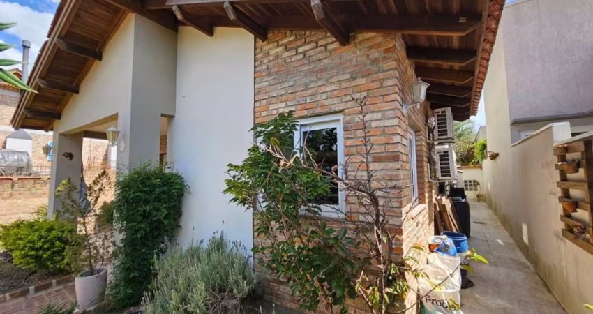 Casa em condomínio fechado com 3 quartos à venda na Tapir Rocha, 6614, São Lucas, Viamão