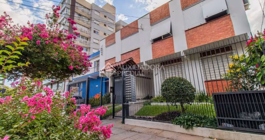 Apartamento com 3 quartos à venda na Rua Guilherme Alves, 585, Partenon, Porto Alegre