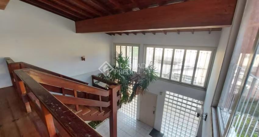Casa em condomínio fechado com 7 quartos à venda na Avenida Belém, 68, Teresópolis, Porto Alegre