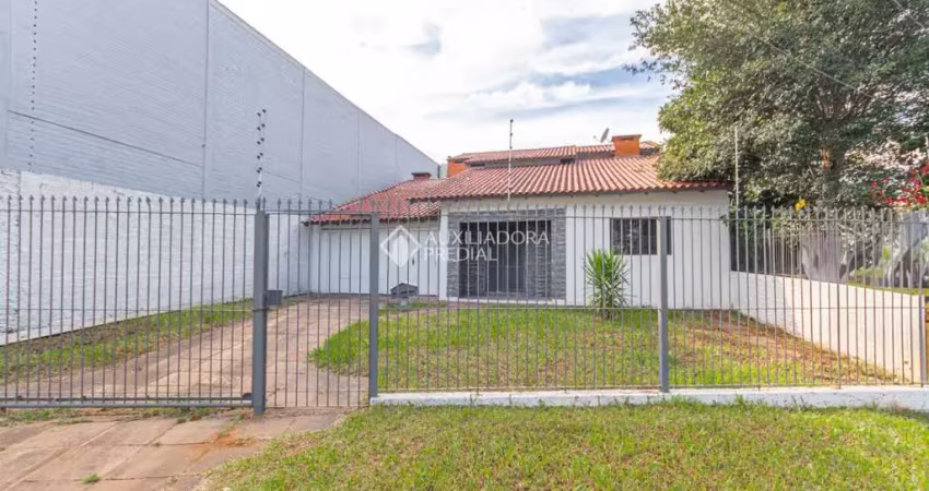 Casa com 3 quartos à venda na Rua Pirapo, 941, Igara, Canoas