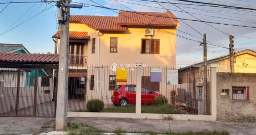 Casa com 3 quartos à venda na Rua Gramado, 411, Mathias Velho, Canoas