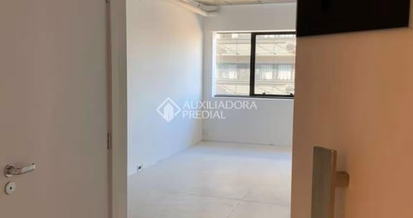 Sala comercial à venda na Avenida Getúlio Vargas, 4831, Centro, Canoas