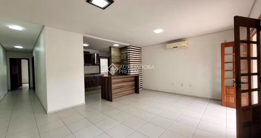 Casa com 2 quartos à venda na Vilson Xavier, 402, Berto Círio, Nova Santa Rita