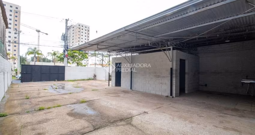 Barracão / Galpão / Depósito à venda na Rua Cairu, 1760, Rio Branco, Canoas