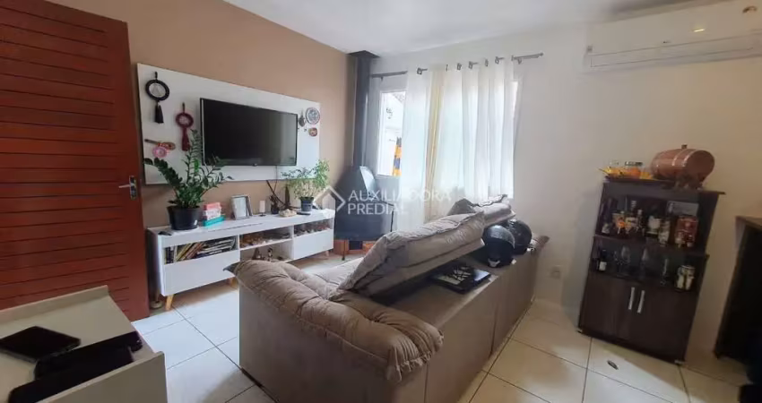 Casa em condomínio fechado com 2 quartos à venda na Irmã Maria Hiltgardis, 376, Olaria, Canoas