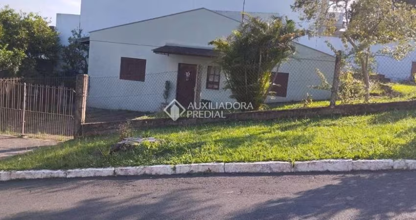 Casa com 3 quartos à venda na Rua Araguaia, 521, Igara, Canoas