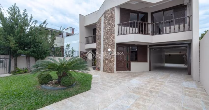 Casa com 5 quartos à venda na Rua Uruguai, 143, São José, Canoas