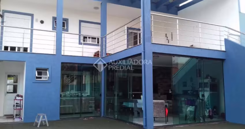 Casa com 3 quartos à venda na Rua Jatobá, 91, Estância Velha, Canoas