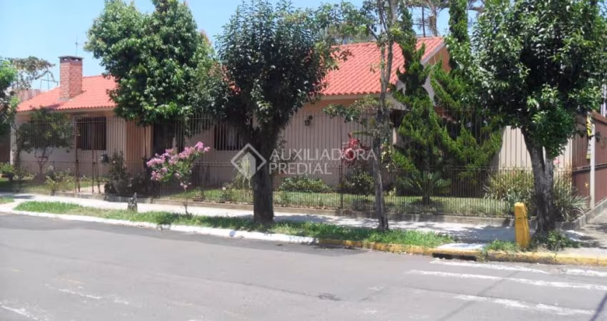 Casa com 4 quartos à venda na Rua Monteiro Lobato, 595, Igara, Canoas