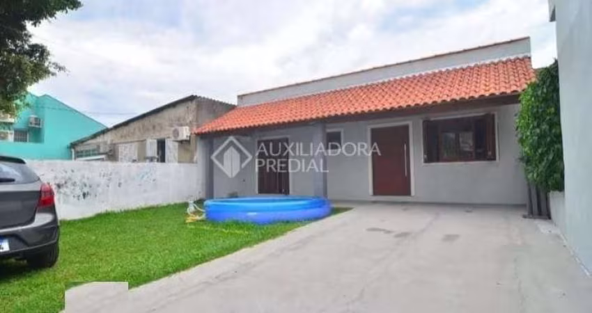 Casa com 3 quartos à venda na Rua Raul Moreira, 167, São José, Canoas