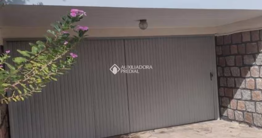Casa em condomínio fechado com 4 quartos à venda na Travessa Anunciada, 69, Vila Ipiranga, Porto Alegre