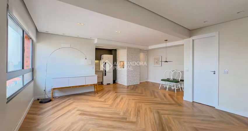 Apartamento com 3 quartos à venda na Rua Cipó, 392, Passo da Areia, Porto Alegre