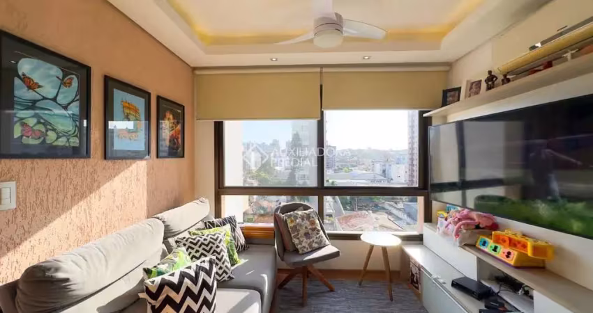 Apartamento com 2 quartos à venda na Beco Andaraí, 566, Passo da Areia, Porto Alegre