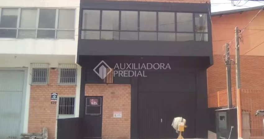 Barracão / Galpão / Depósito à venda na Rua Padre Diogo Feijó, 625, Navegantes, Porto Alegre