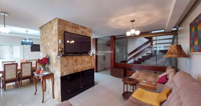 Casa em condomínio fechado com 4 quartos à venda na Avenida Protásio Alves, 12000, Morro Santana, Porto Alegre