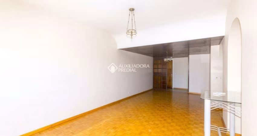 Apartamento com 3 quartos à venda na Rua Pinto Bandeira, 498, Centro Histórico, Porto Alegre