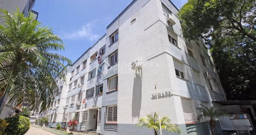 Apartamento com 2 quartos à venda na Rua Sapê, 316, Passo da Areia, Porto Alegre