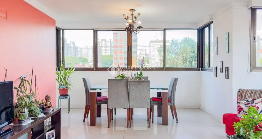 Apartamento com 3 quartos à venda na Rua Líbero Badaró, 273, Passo da Areia, Porto Alegre