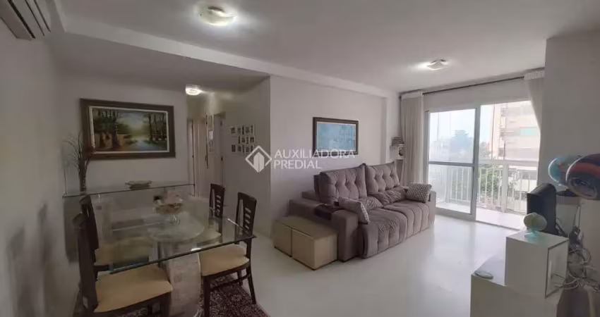 Apartamento com 3 quartos à venda na Rua Aracaí, 60, Vila Ipiranga, Porto Alegre
