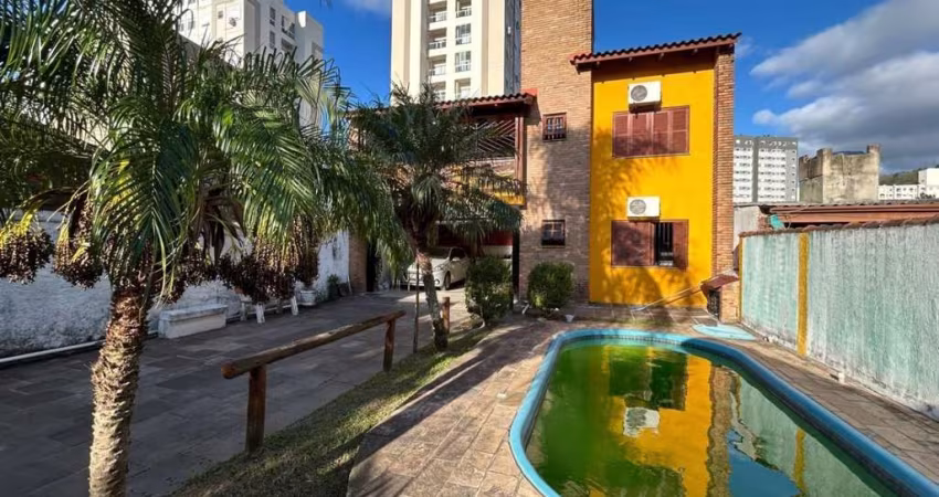 Casa com 2 quartos à venda na Avenida Nilo Ruschel, 43, Morro Santana, Porto Alegre