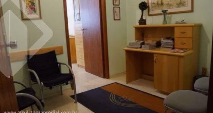 Sala comercial à venda na Avenida Taquara, 353, Petrópolis, Porto Alegre
