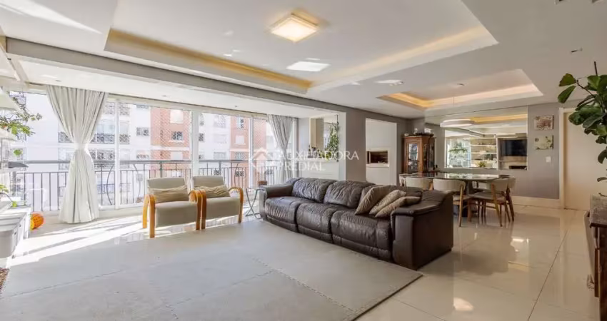 Apartamento com 3 quartos à venda na Avenida Túlio de Rose, 330, Jardim Europa, Porto Alegre
