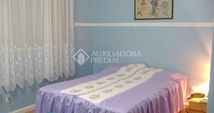 Casa em condomínio fechado com 3 quartos à venda na Avenida Faria Lobato, 1120, Sarandi, Porto Alegre