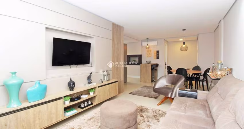 Apartamento com 2 quartos à venda na Rua Artur Fabião Carneiro, 249, Passo da Areia, Porto Alegre