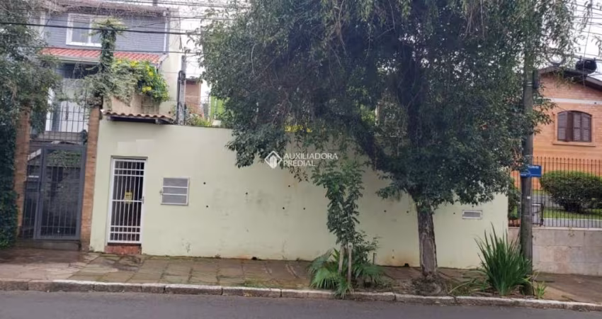 Casa com 3 quartos à venda na Rua Presidente Juarez, 450, São Sebastião, Porto Alegre