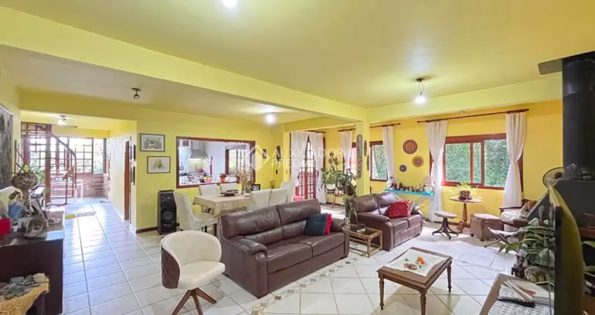 Casa com 6 quartos à venda na Rua Monteverde, 128, Cascata, Porto Alegre