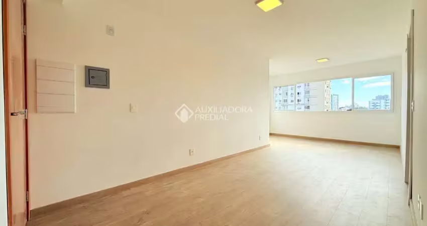 Apartamento com 3 quartos à venda na Rua Monteiro Lobato, 334, Partenon, Porto Alegre