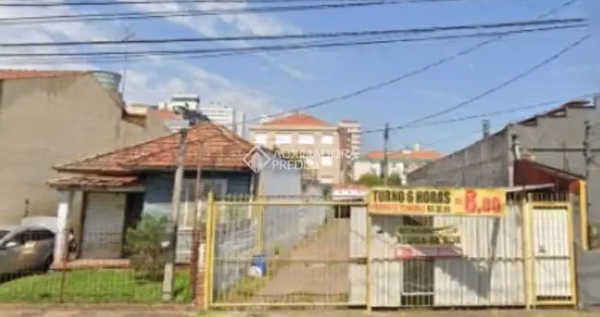 Terreno à venda na Rua Antônio Joaquim Mesquita, 569, Passo da Areia, Porto Alegre