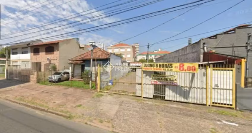 Terreno à venda na Rua Antônio Joaquim Mesquita, 569, Passo da Areia, Porto Alegre