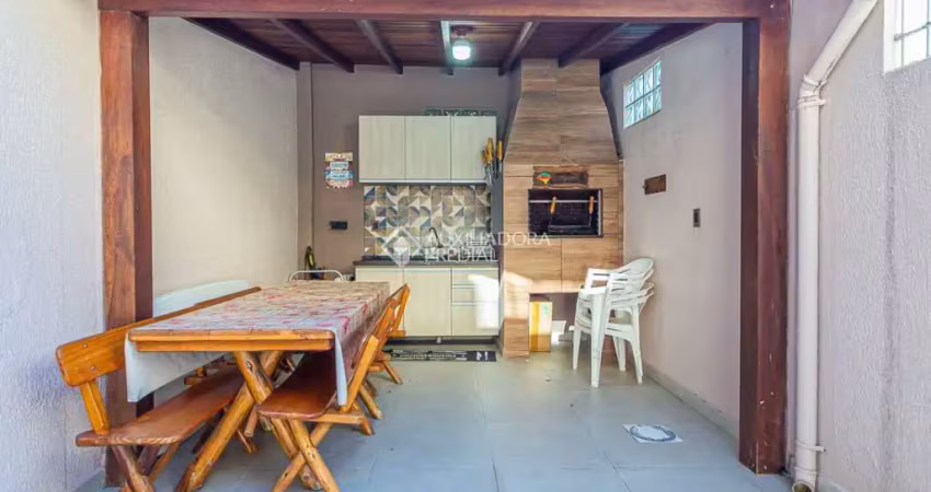 Casa com 2 quartos à venda na Rua Vereador Terezio Meireles, 35, Jardim Leopoldina, Porto Alegre