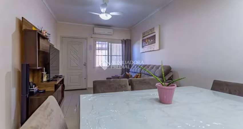 Casa com 2 quartos à venda na Rua Vereador Terezio Meireles, 35, Jardim Leopoldina, Porto Alegre