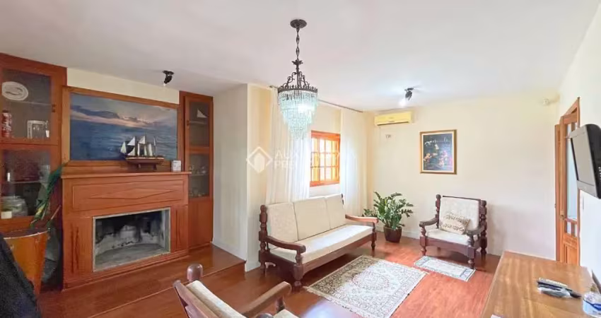 Casa com 4 quartos à venda na Rua Professor José Maria Rodrigues, 58, Vila Ipiranga, Porto Alegre
