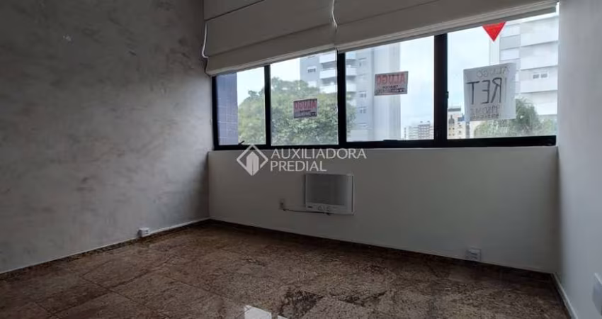 Sala comercial à venda na Rua Paulo Setúbal, 25, Passo da Areia, Porto Alegre