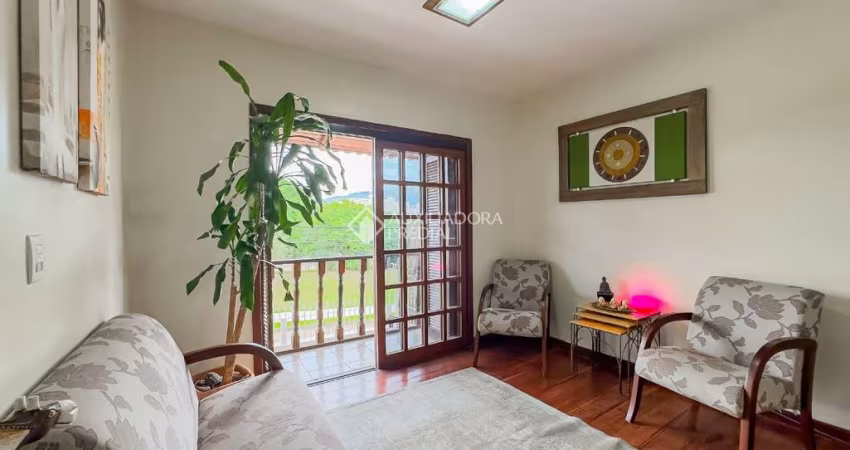 Casa com 4 quartos à venda na Rua Paulo Madureira Coelho, 380, Morro Santana, Porto Alegre