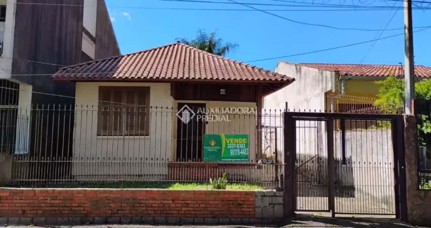 Casa com 3 quartos à venda na Avenida Carneiro da Fontoura, 661, Jardim São Pedro, Porto Alegre