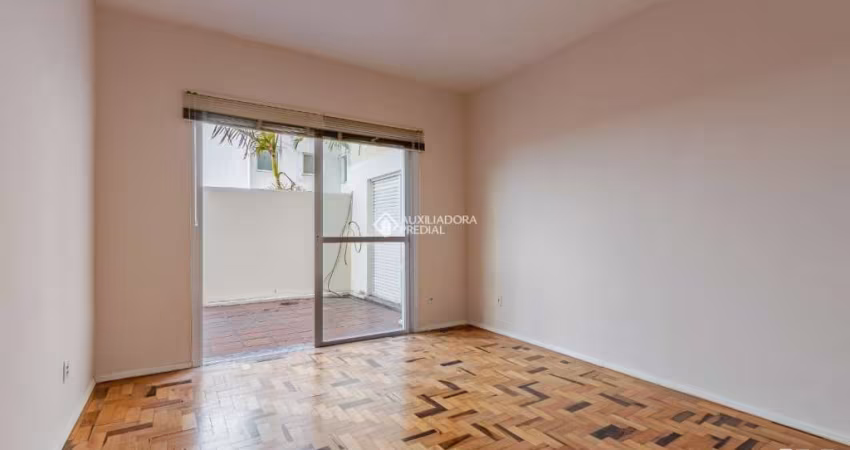 Sala comercial à venda na Rua Bezerra de Menezes, 87, Passo da Areia, Porto Alegre