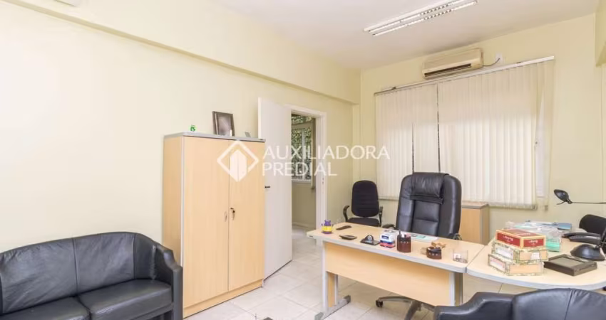 Sala comercial à venda na Avenida Wenceslau Escobar, 3100, Cristal, Porto Alegre
