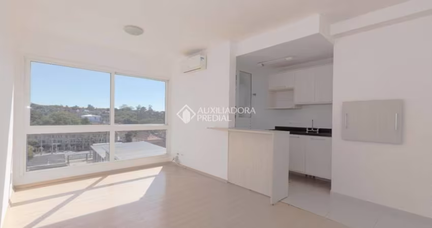 Apartamento com 2 quartos à venda na Rua Bezerra de Menezes, 623, Passo da Areia, Porto Alegre